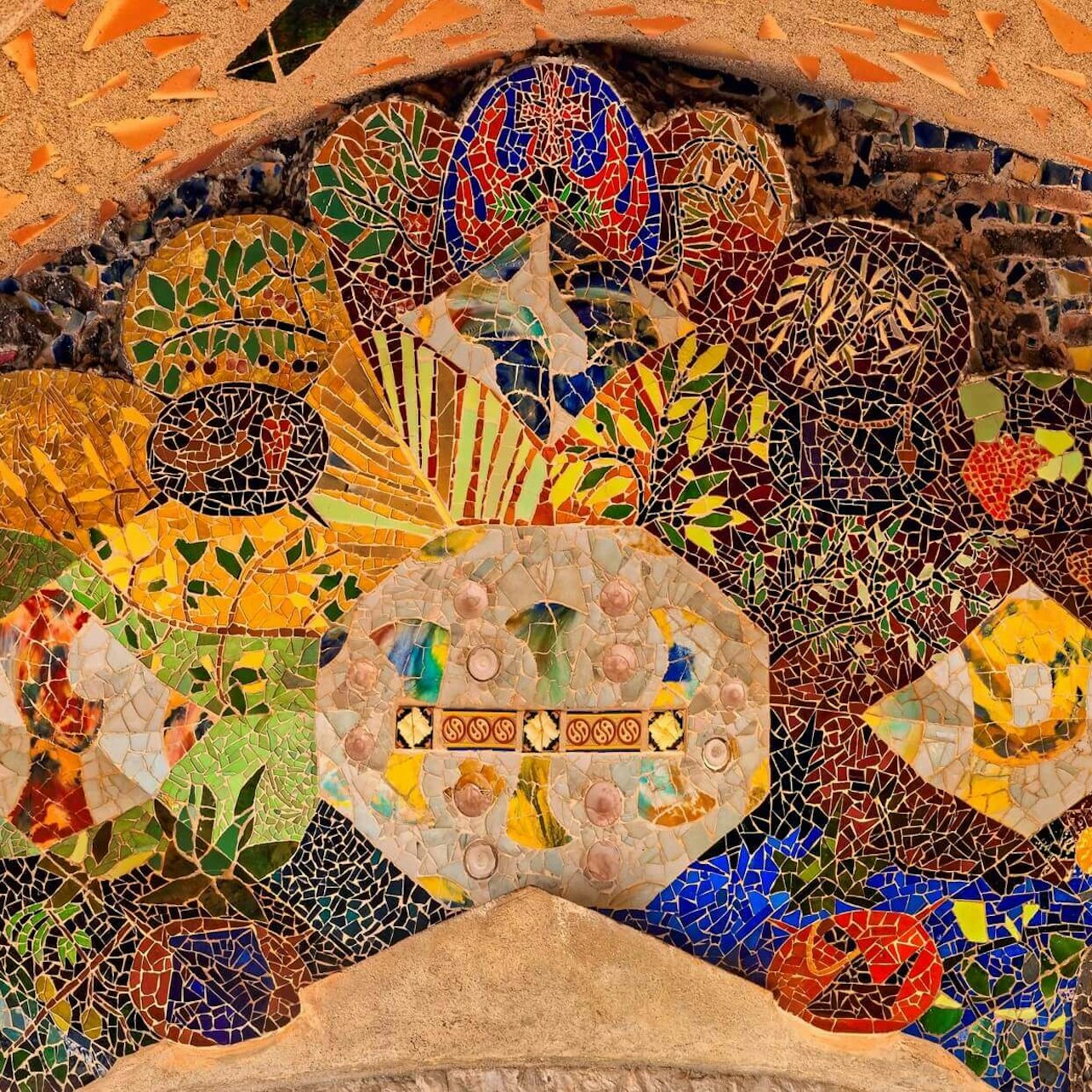 Gaudí's Crypt and Colonia Güell: Guided Tour