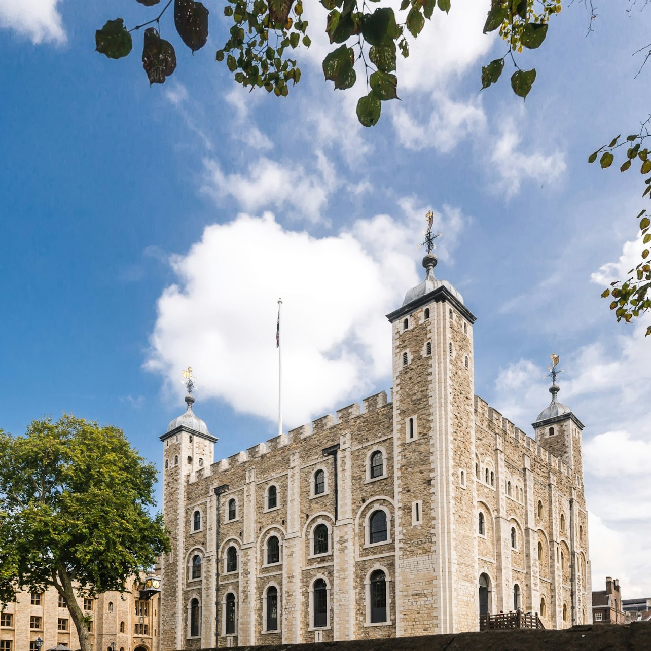 Tower of London: Early Access + Opening Ceremony + Boat Ride + Westminster Tour