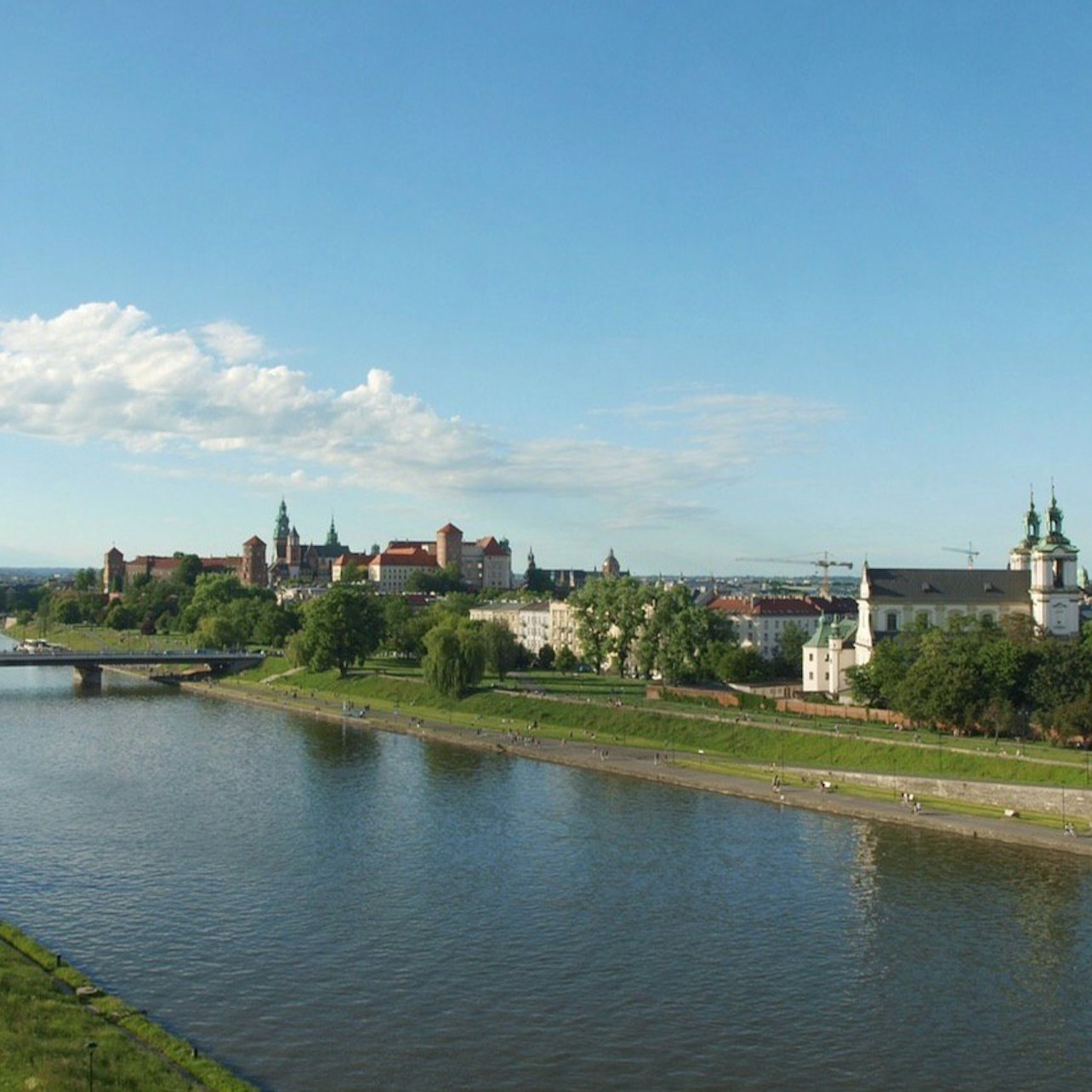 Krakow: Small Boat Vistula River Cruise with Audio Guide