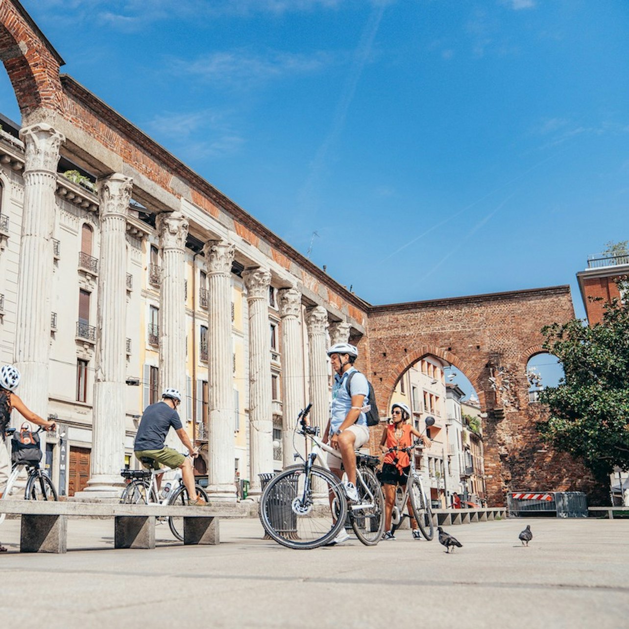 Milan: Grand City Highlights E-Bike Tour