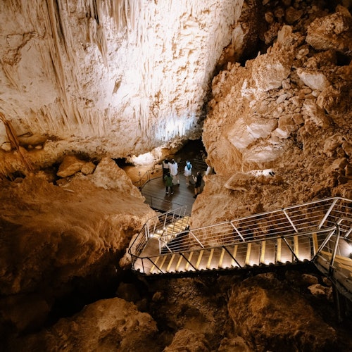 Jewel Cave Guided Tour in Western Australia