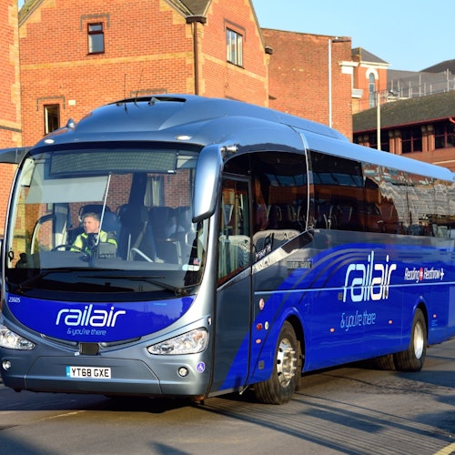 Watford: Bus Transfer To/From London Heathrow Airport — gallery 2