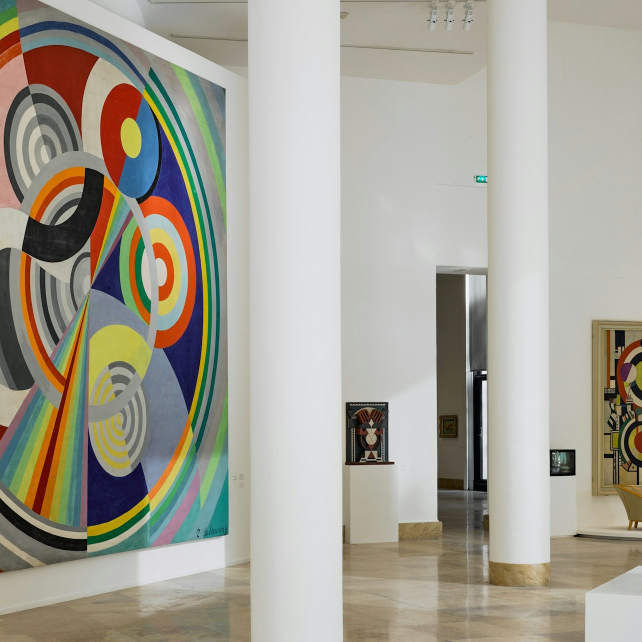 Simone Fattal Exhibition at Musée d’Art Moderne visitor view