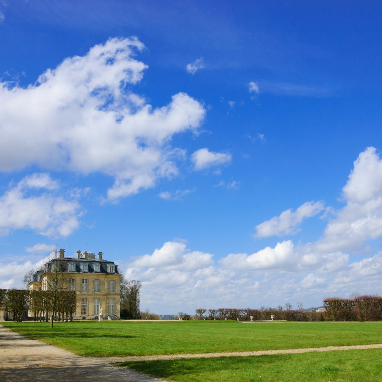Champs-sur-Marne Château and Gardens