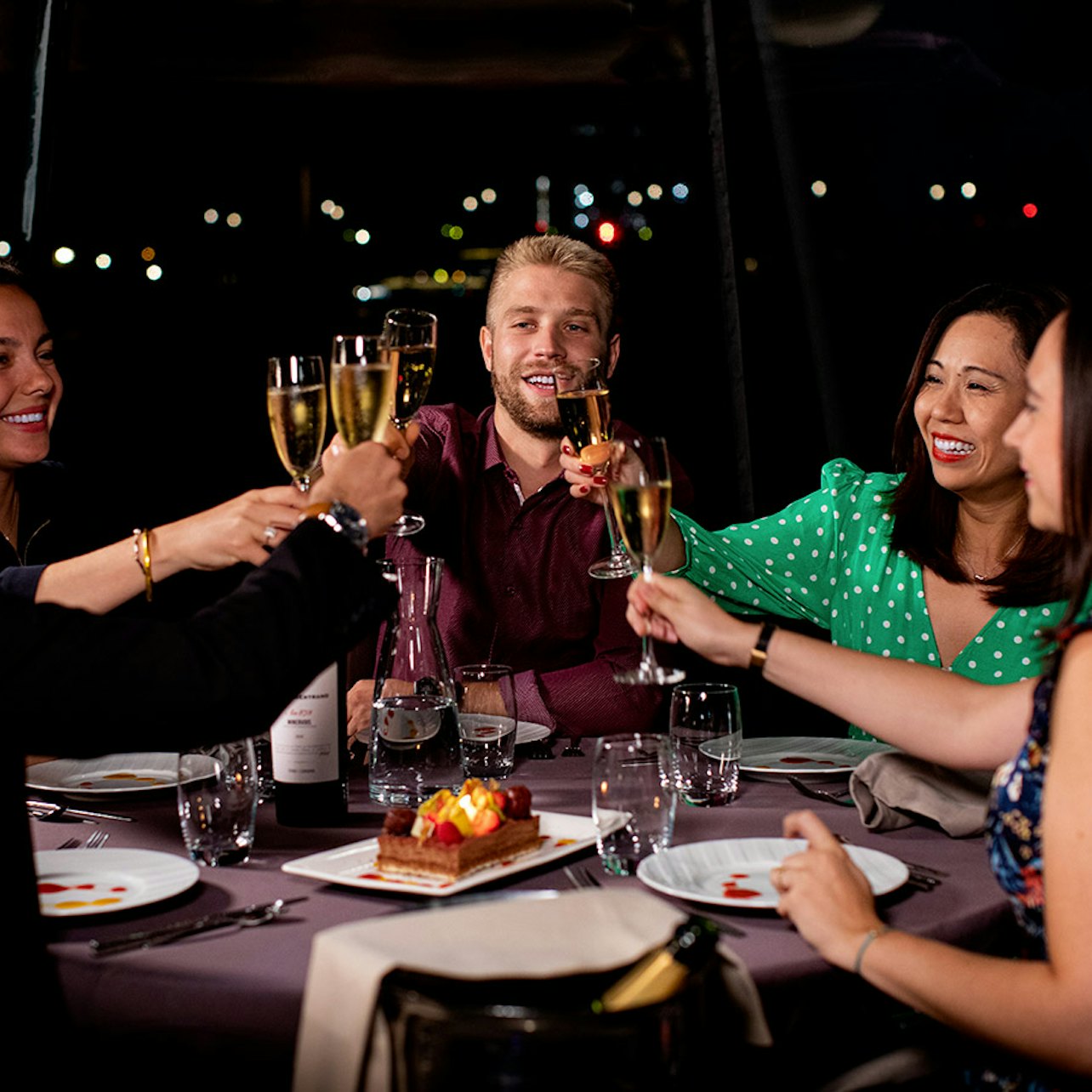 Seine River: 4-Course Dinner Cruise with Live Music — gallery 1