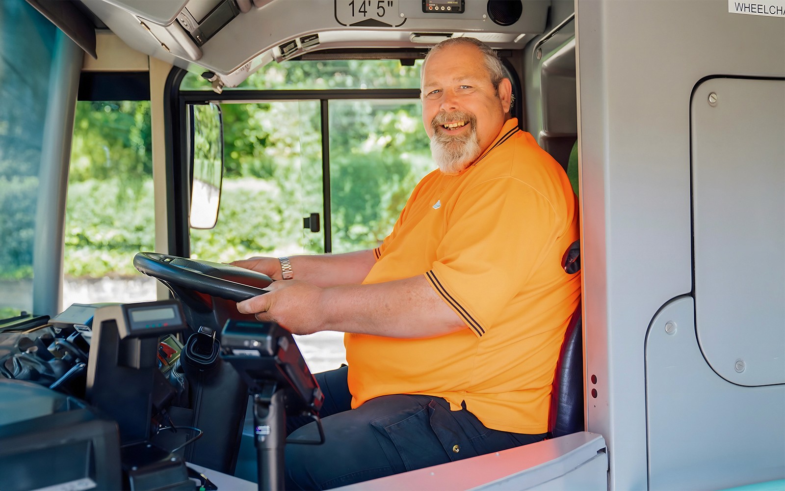 Bus Transfer: Edinburgh Airport to/from Edinburgh City Center by Bright Bus — mobile