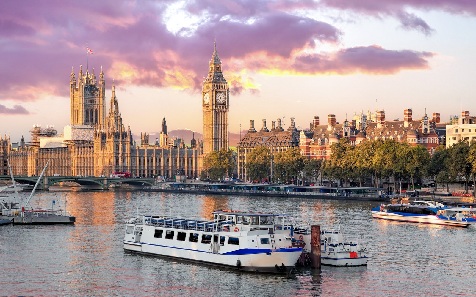 Golden Tours: London Hop-on Hop-off Bus Tour with Optional Thames River Cruise