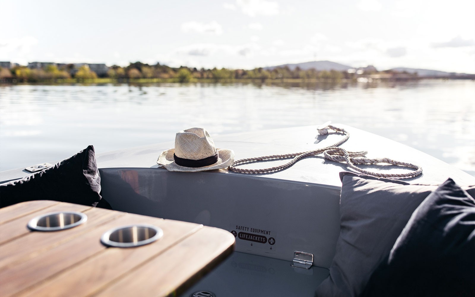 Self-Drive Electric Picnic Boat Tour in Sydney