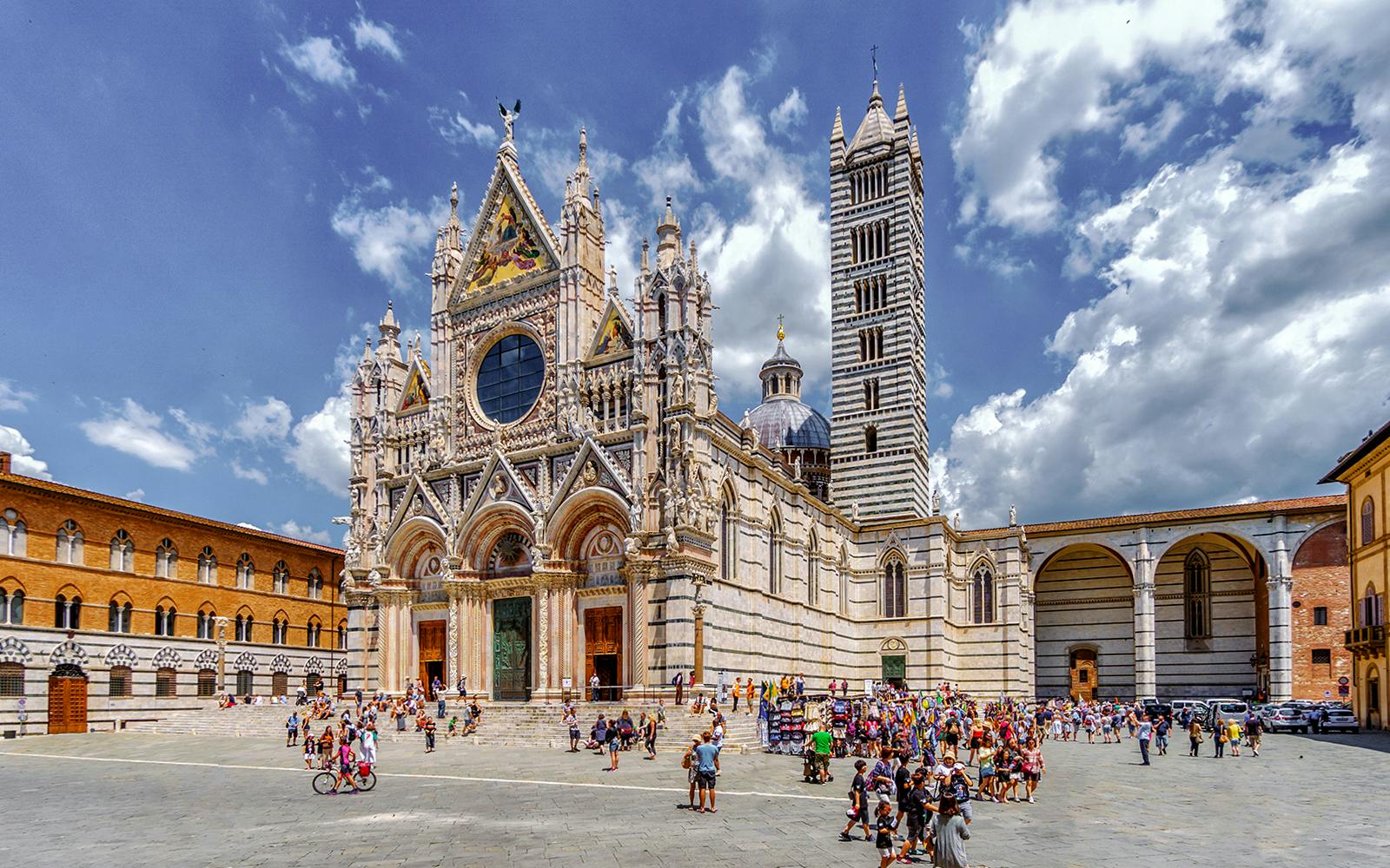 Tuscany Bus Pass: Unlimited Travel Between 5 Cities