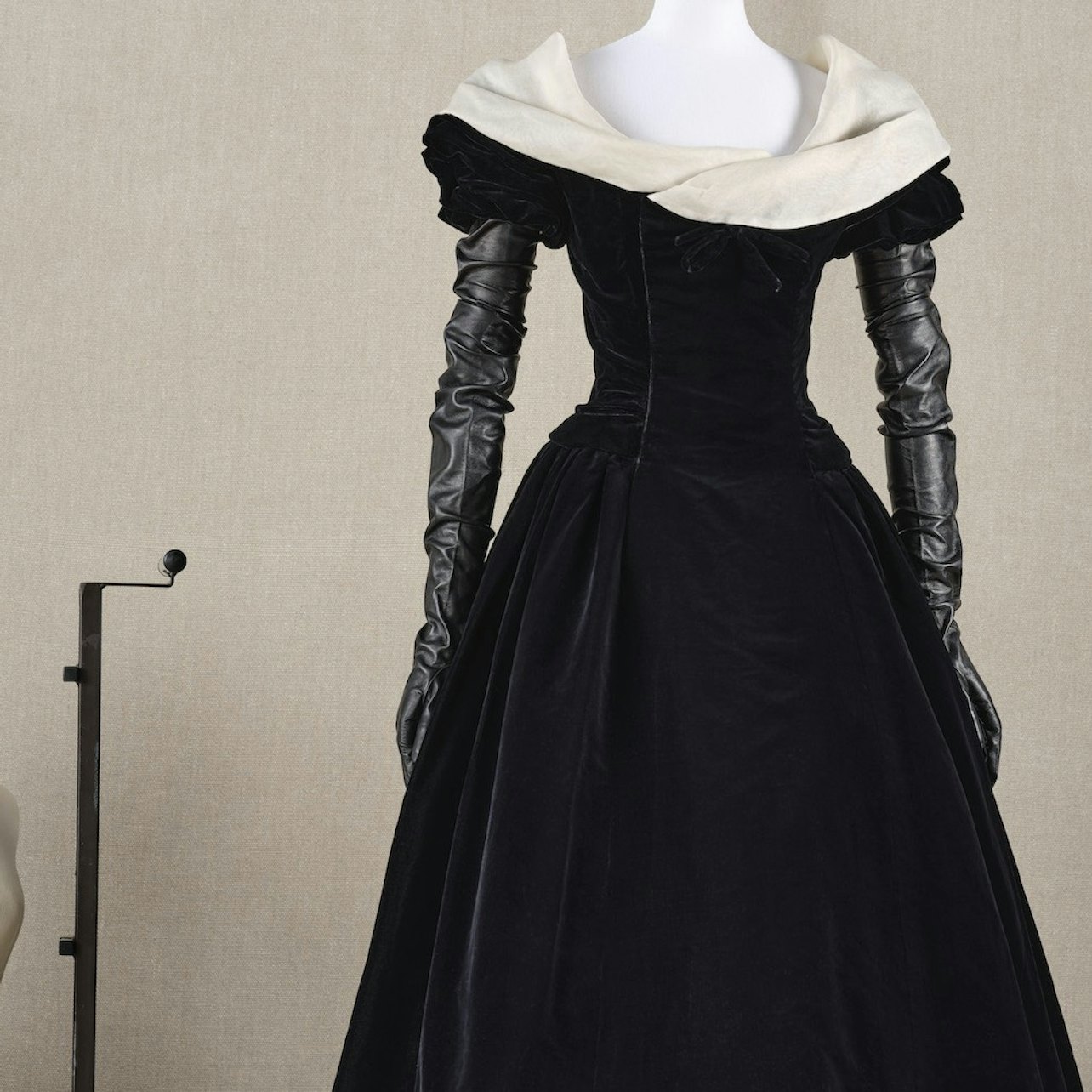 Palais Galliera: A Wardrobe of One’s Own Tickets visitor view