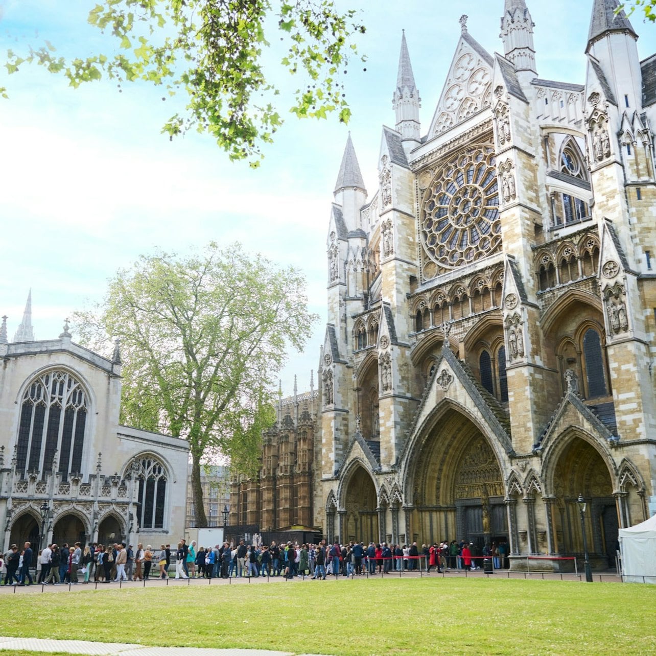 London Full-Day Walking Tour with Abbey, Tower and Cruise