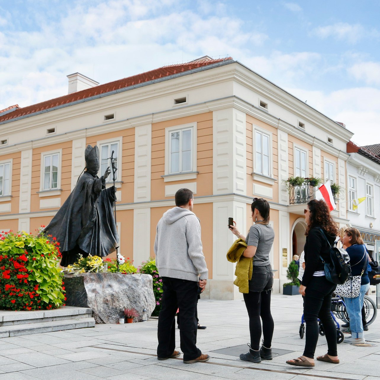 Wadowice & Czestochowa: Day Trip from Krakow with John Paul II Museum Visit