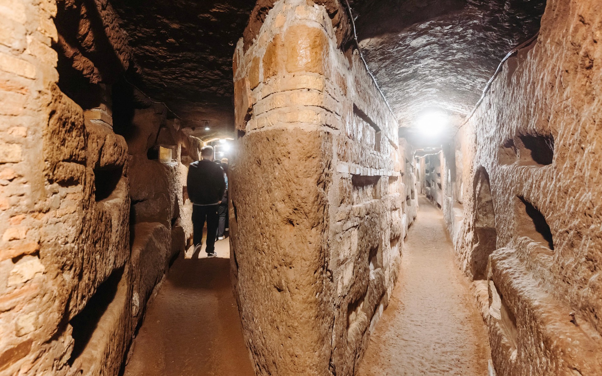 Catacombs of St. Sebastian Guided Tour with Aqueducts & Appian Way
