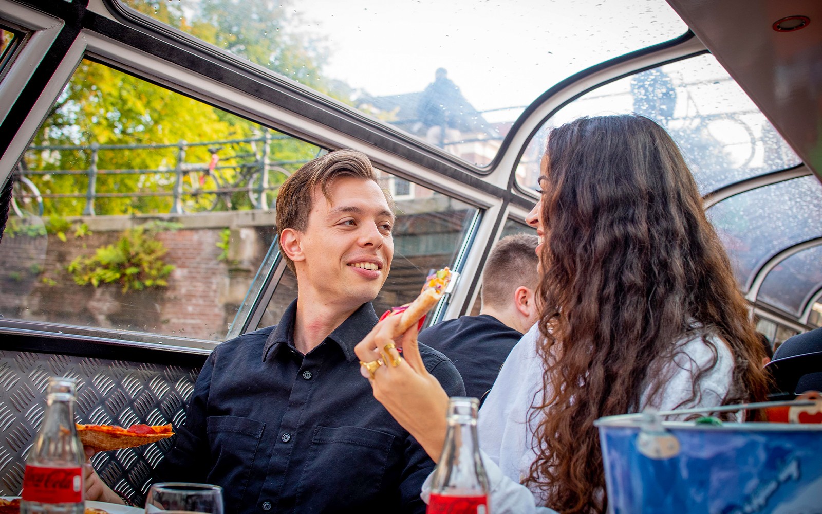 Amsterdam: 90-Min Evening Cruise with Pizza and Drinks — gallery 3