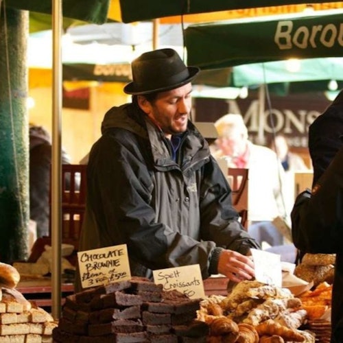 London: Guided Walking Tour + British Food Tasting