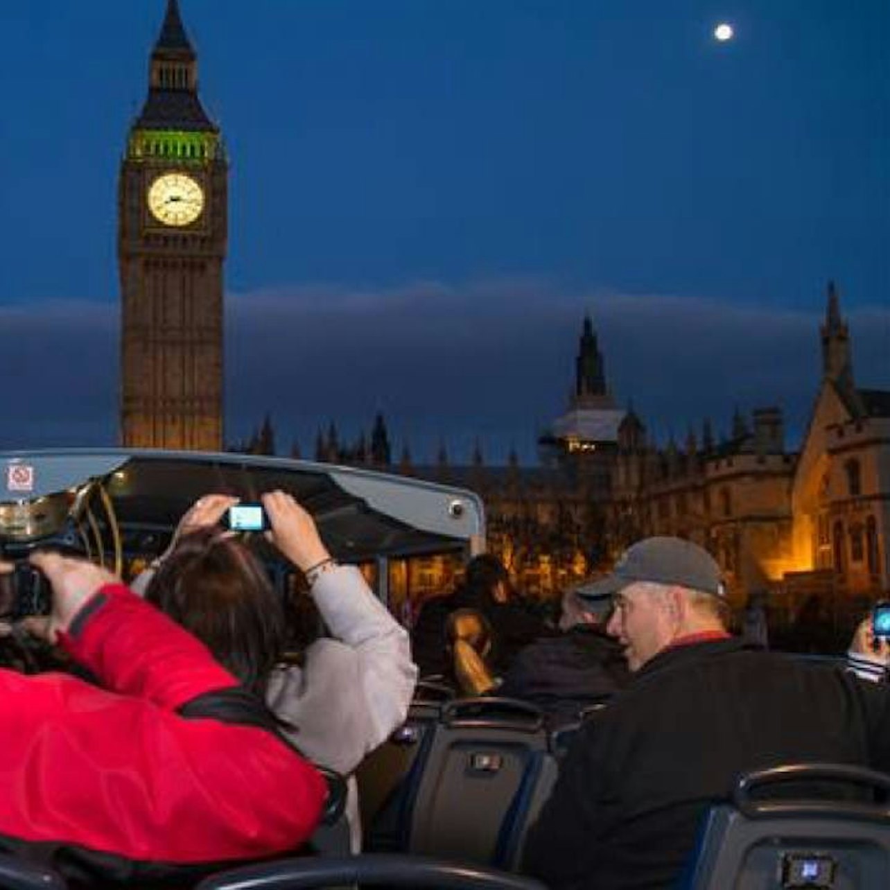London: Christmas Lights Guided Night Tour — gallery 3