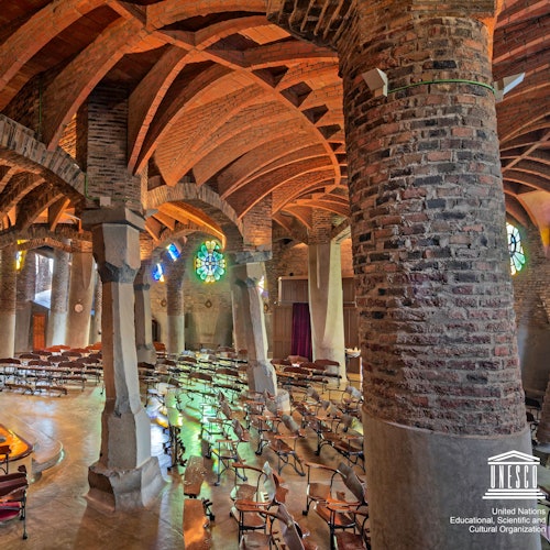 Barcelona Card: Public Transport + 40 Attractions