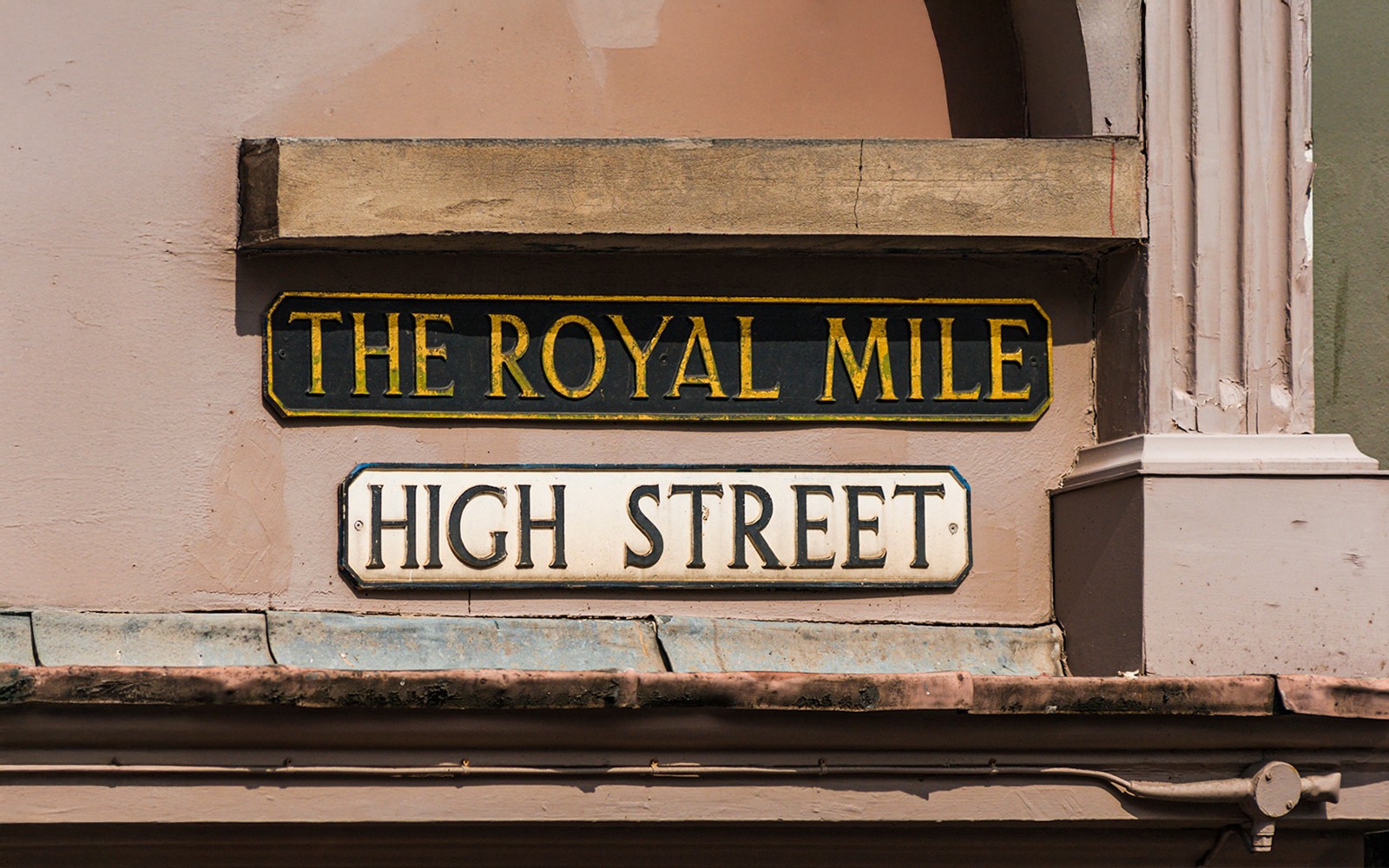 Edinburgh Castle & Royal Mile Guided Walking Tour

