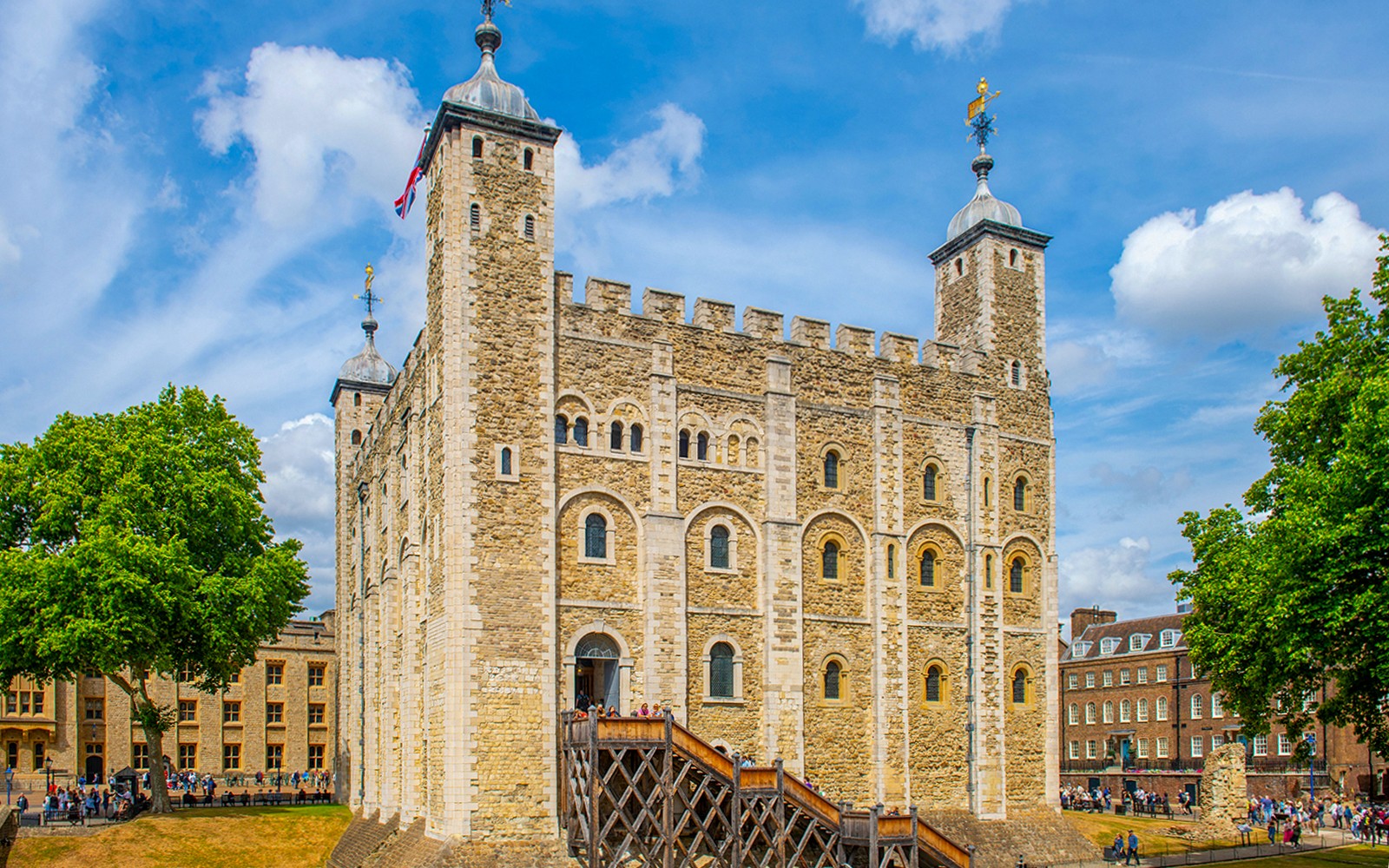 Tower of London Guided Tour with Skip-the-Line Access