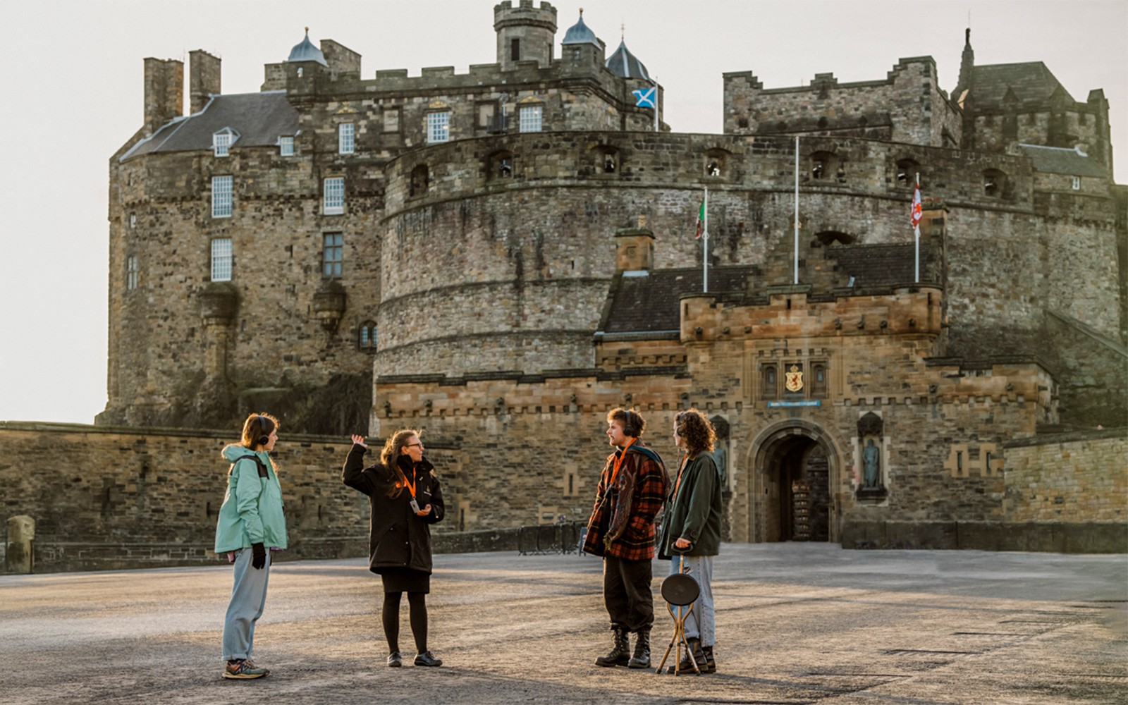 Edinburgh Castle & Royal Mile Guided Walking Tour — mobile