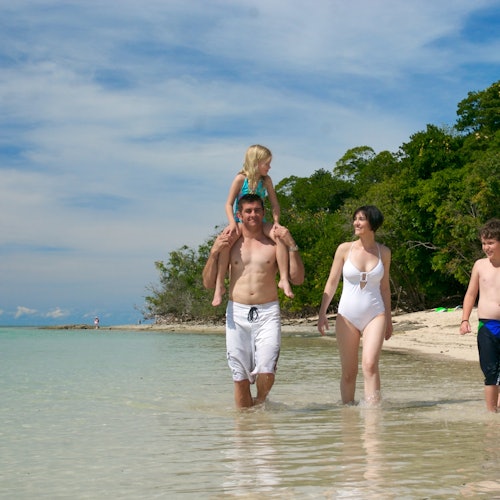 Green Island Tour: Catamaran Cruise from Cairns — gallery 2