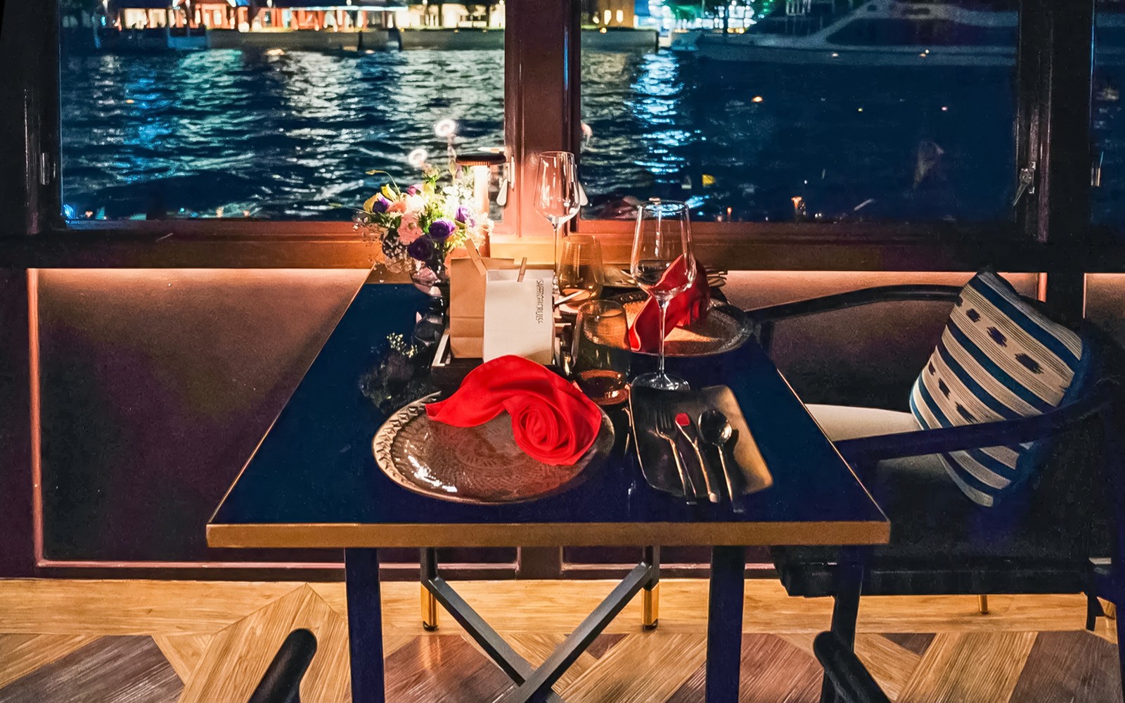 Saffron Dinner Cruise by Banyan Tree (5 Star Luxury Hotel) with Unlimited Soft Drinks — gallery 2