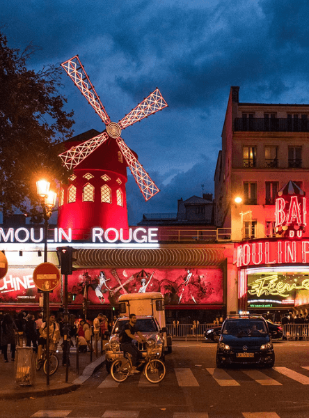 Moulin Rouge Show with Champagne