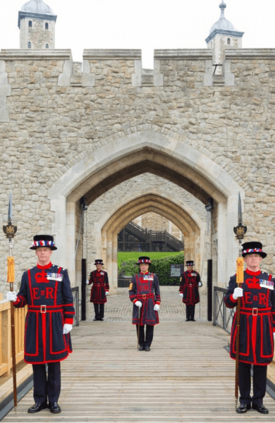 Tower of London Tickets with Access to the Crown Jewels β portrait