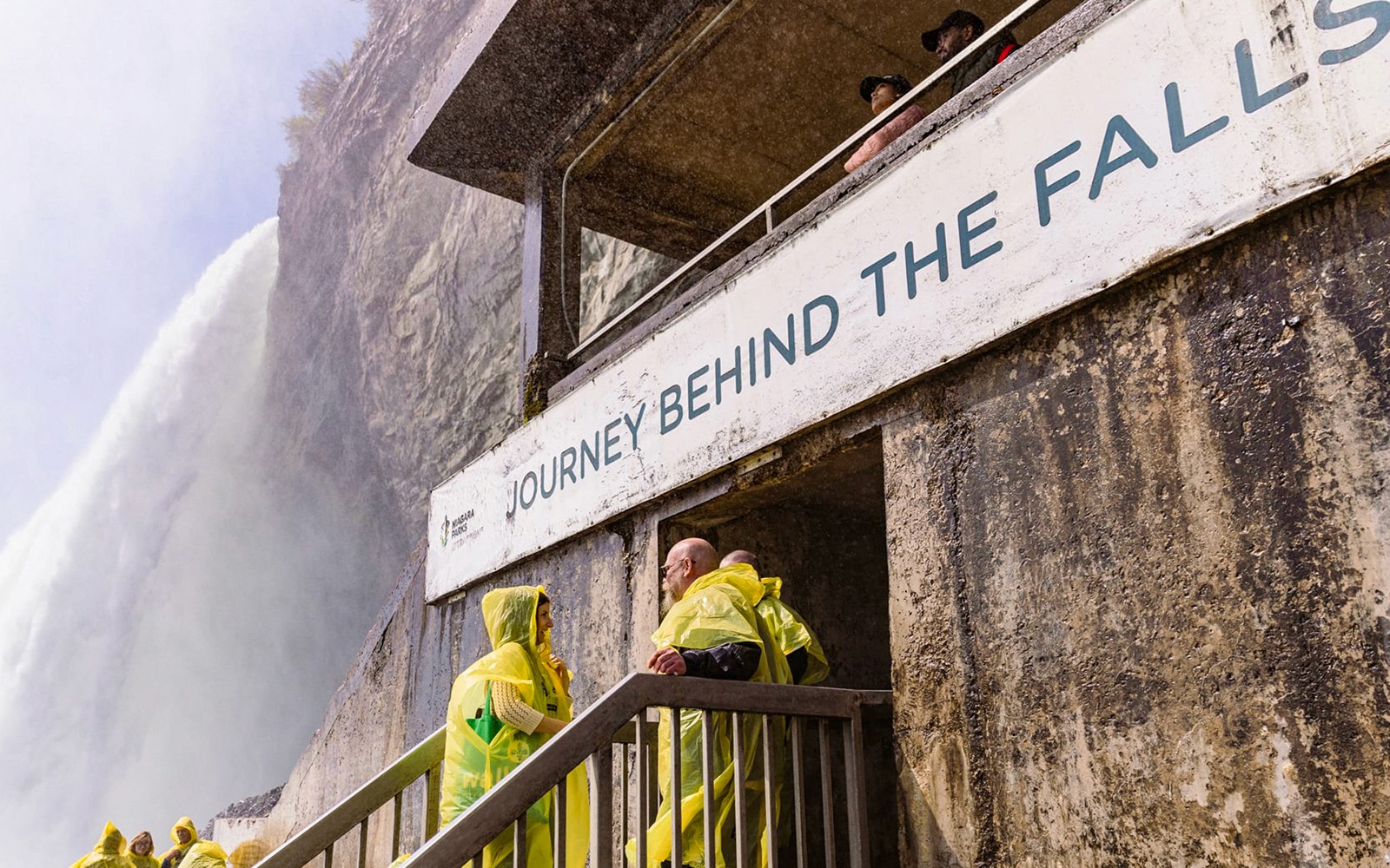 From Toronto: Niagara Falls Day Tour with Hornblower Cruise and Optional Journey Behind the Falls