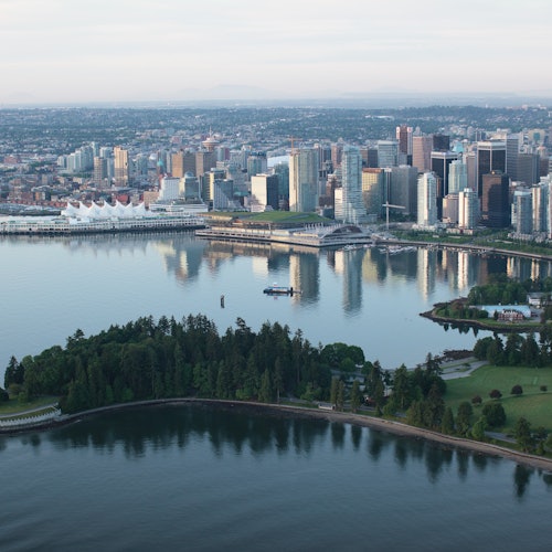 Vancouver: City Highlights Tour + Vancouver Lookout & Capilano Suspension Bridge — gallery 4