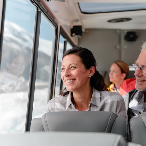Columbia Icefield Discovery Centre: Ice Explorer Glacier Tour + Skywalk Entry