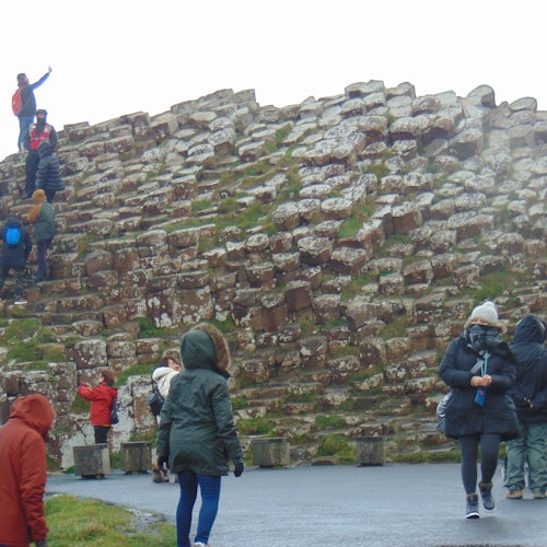 Giant's Causeway & Belfast City: Day Trip from Dublin
