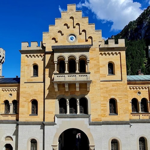 Neuschwanstein Castle: Skip The Line Ticket + Guided Tour + Horse Carriage Ride