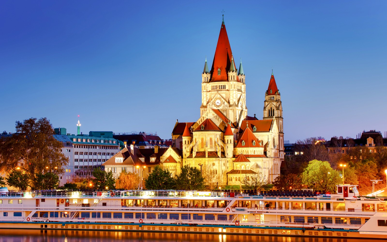 Evening Sightseeing Cruise on Danube River & Canal with Optional Dinner — gallery 1