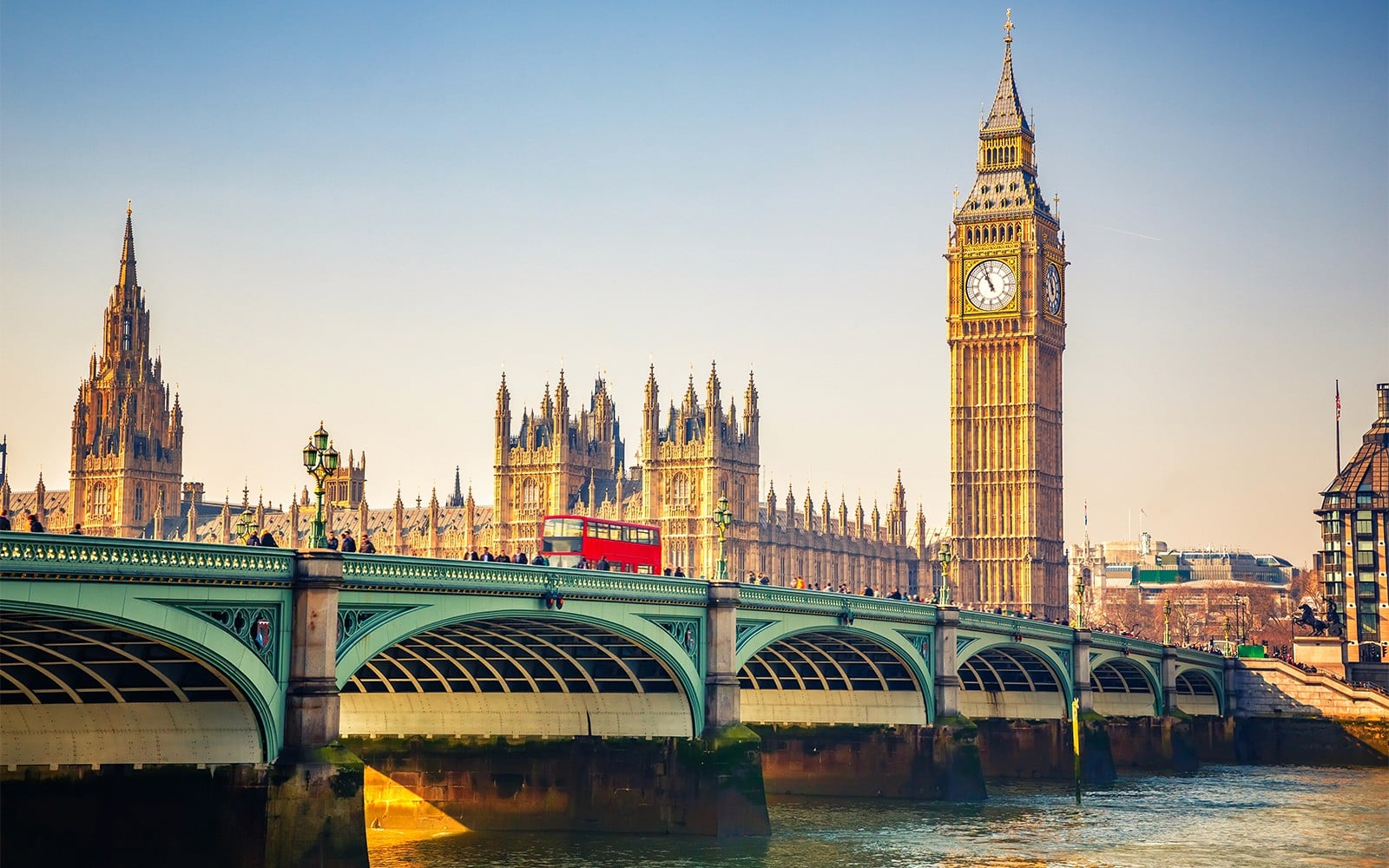 Westminster Small-Group Guided Walking Tour & London Dungeon Entry Tickets — main image