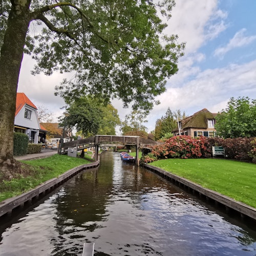 Zaanse Schans & Giethoorn: Small-Group Tour + Hotel Pickup + Boat Cruise — gallery 3