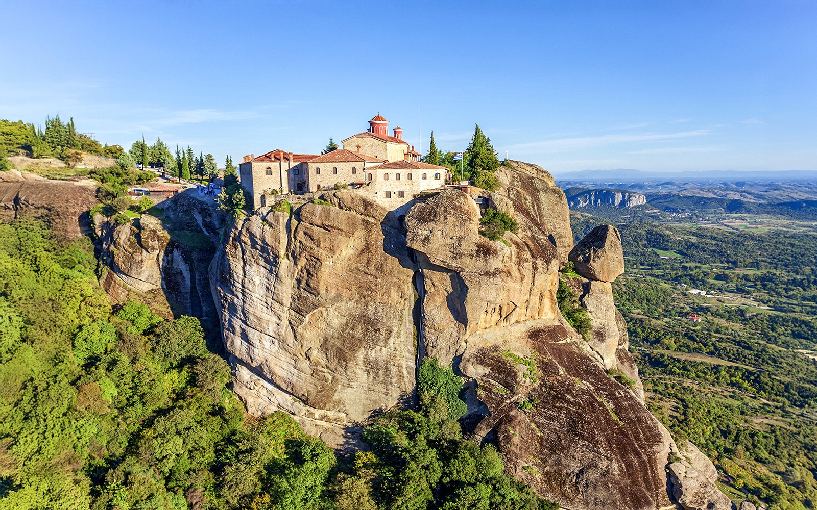 From Athens: Meteora Monasteries & Caves Full-Day Trip with Lunch — gallery 1