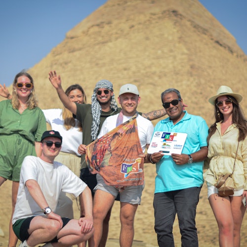 Egyptian Museum Cairo, Giza Pyramids & Sphinx: Guided Tour + Transfer + Lunch