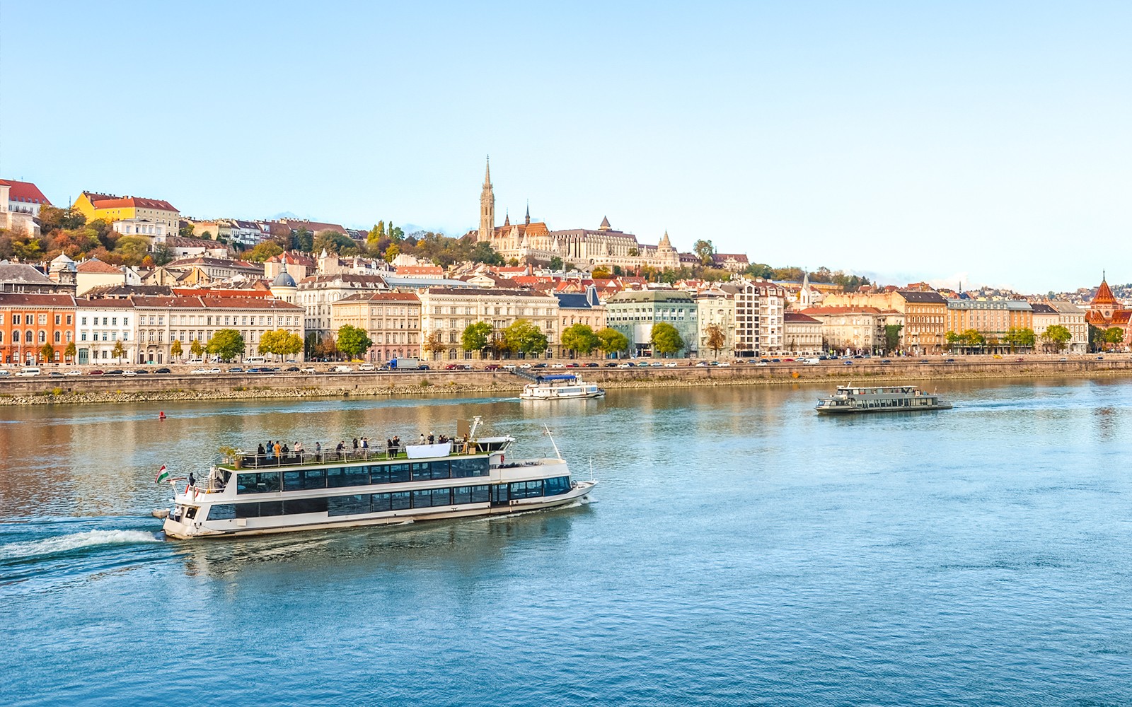 Combo: Budapest Hop-On Hop-Off Bus Tour + Danube River Cruise