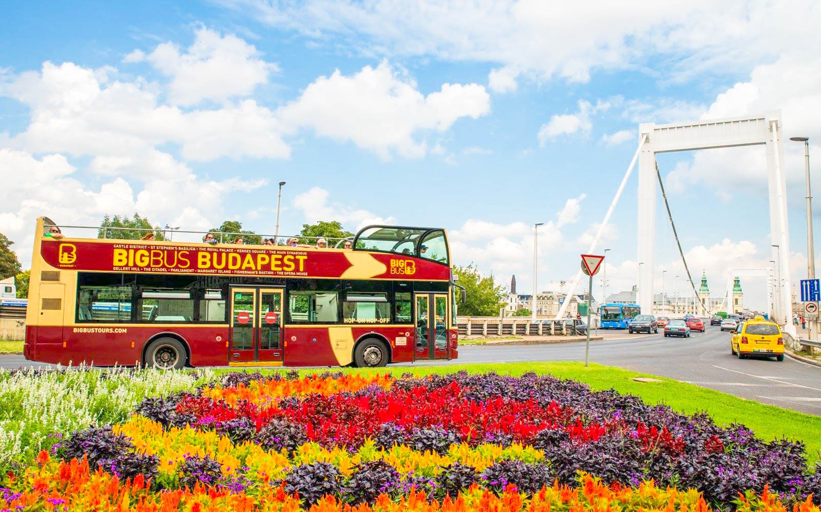 Combo: Budapest Hop-On Hop-Off Bus Tour + Danube River Cruise