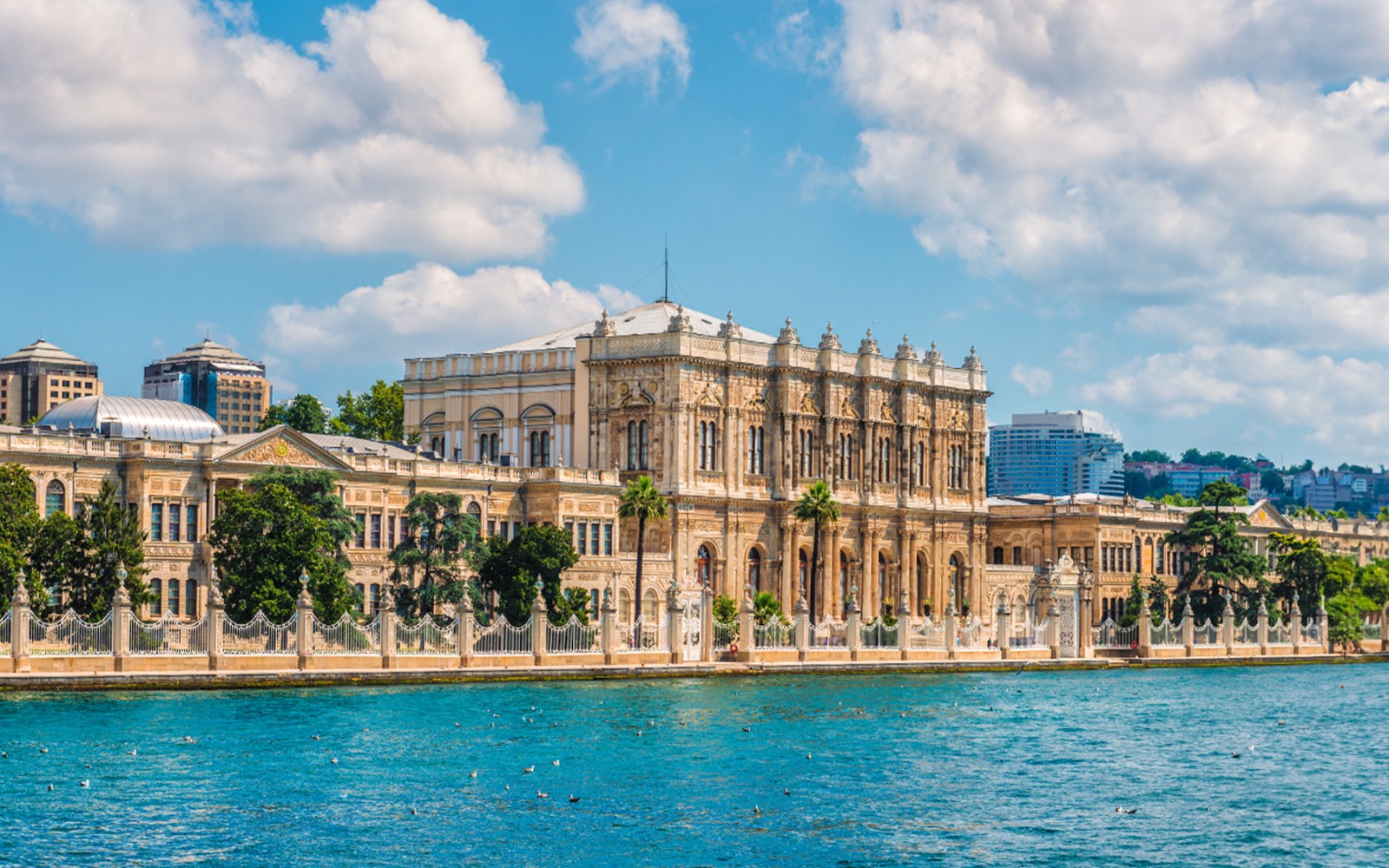 Topkapi Palace Skip-the-Line Tickets with Harem Access & Bosphorus Cruise — gallery 1