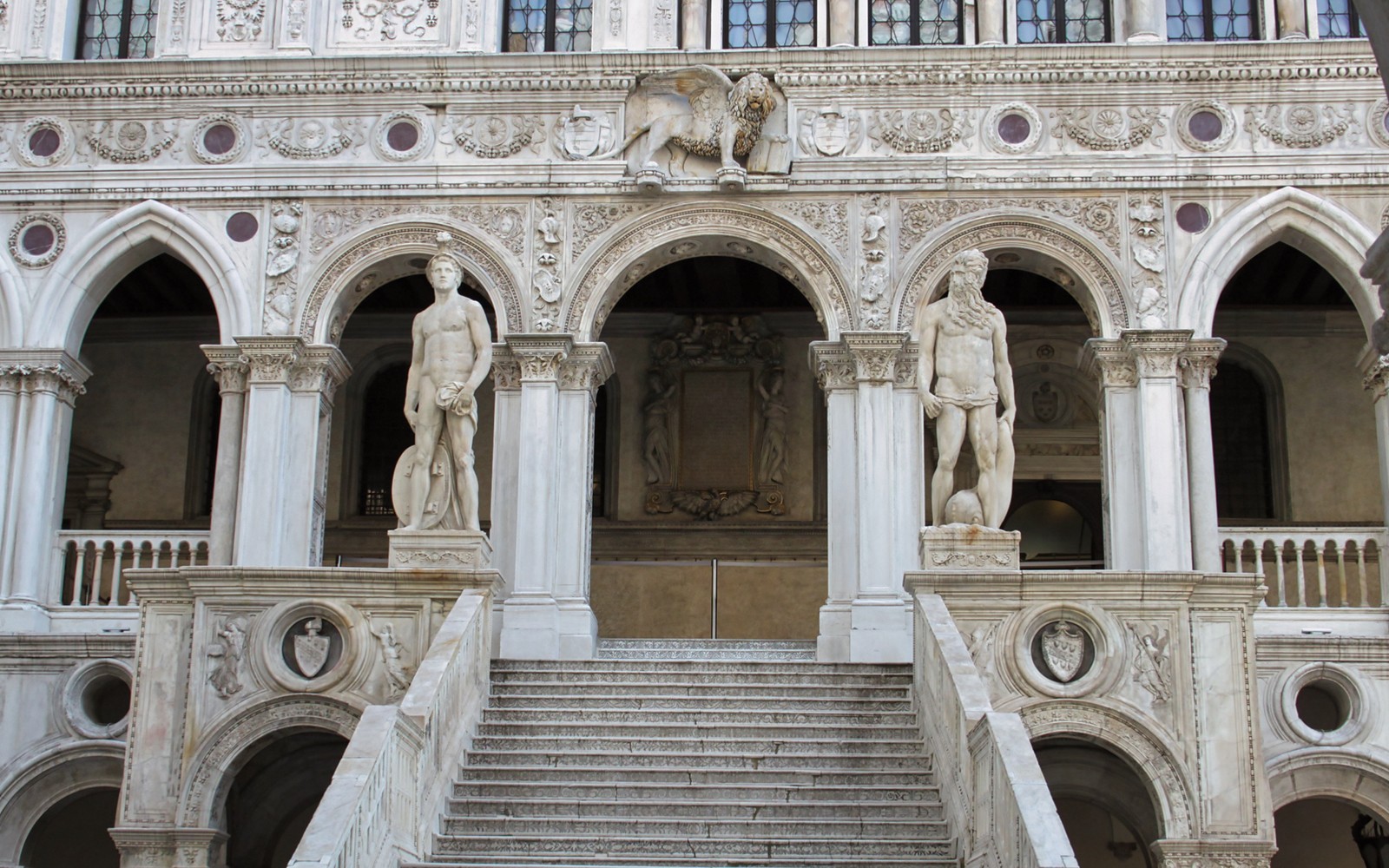 Doge's Palace Skip The Line Tickets with Guide Book — gallery 1
