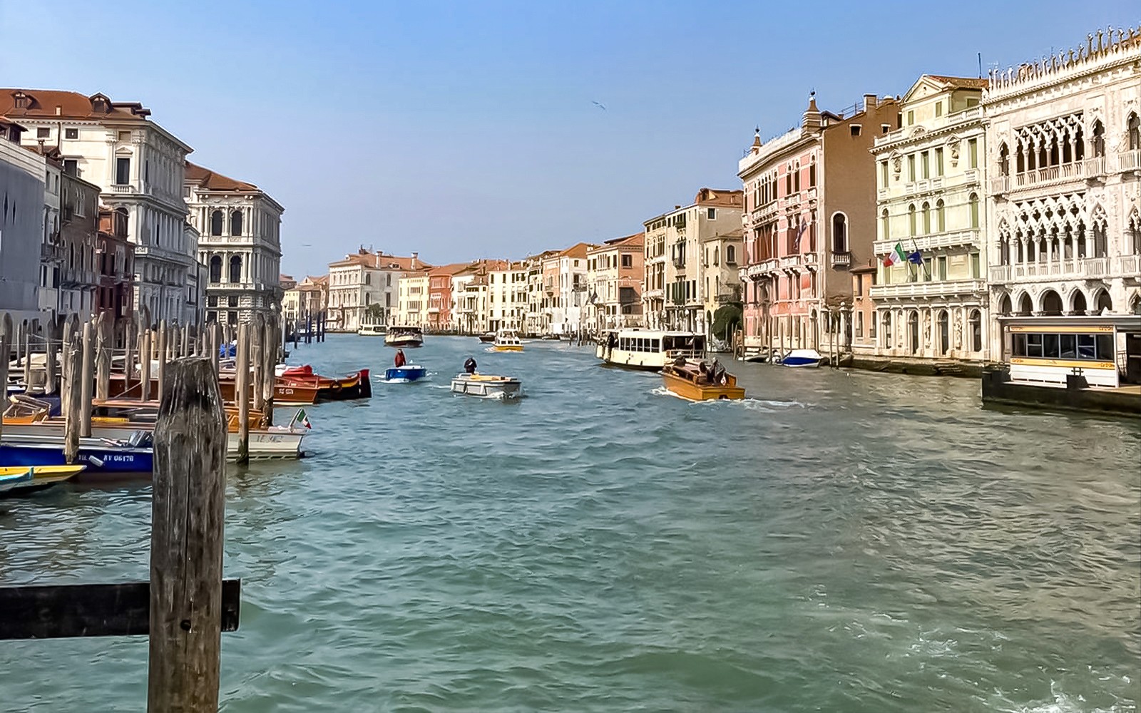 1-Hour Sightseeing Cruise on the Grand Canal