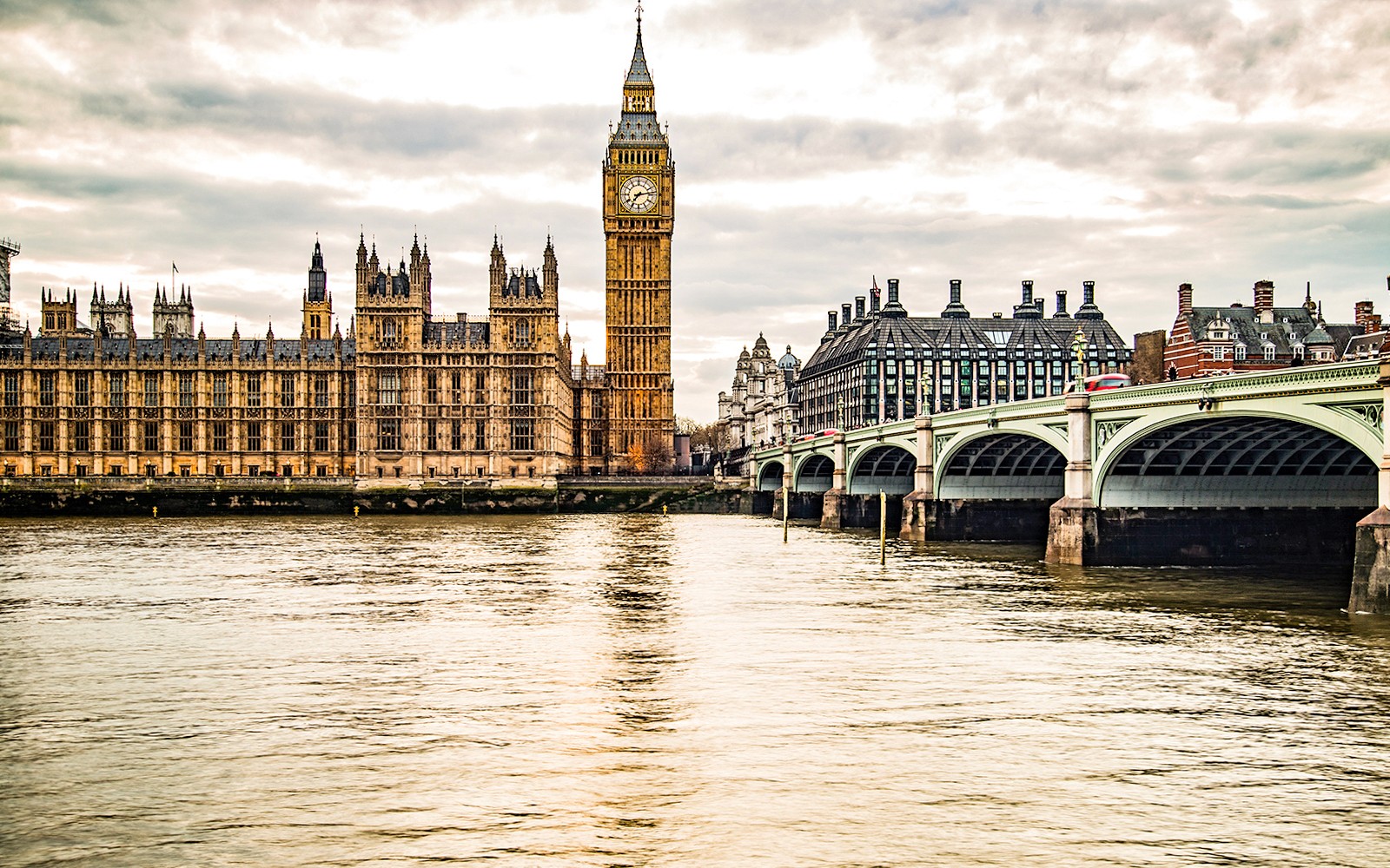 Westminster 3-hour Small-Group Guided Walking Tour & Tower Bridge Entry Tickets — portrait