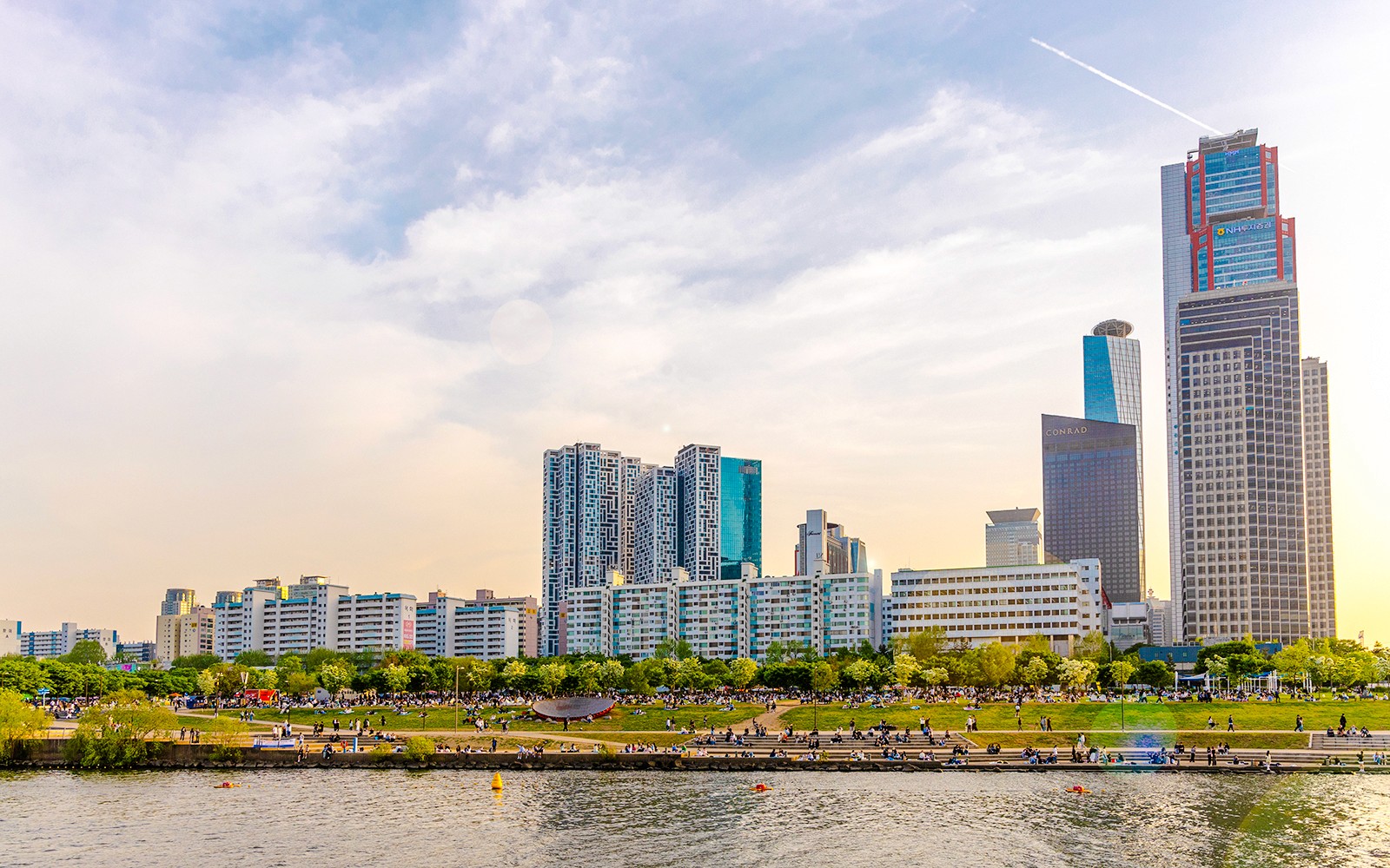 Jamsil Han River E-land Ferry Cruise