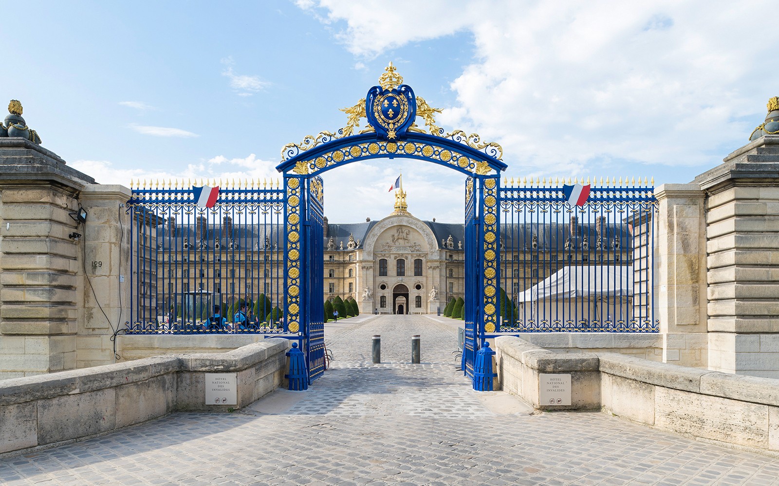 Invalides: Napoleon's Tomb & Army Museum Skip-the-Line Tickets — gallery 4