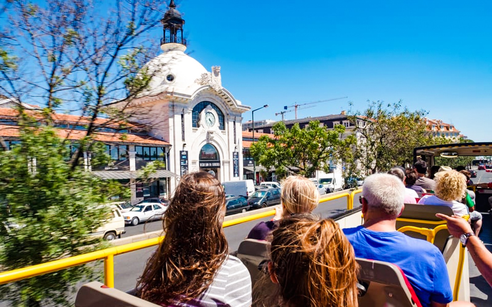 City Sightseeing: Lisbon Hop-on Hop-off Bus Tour with Optional Boat Tour
