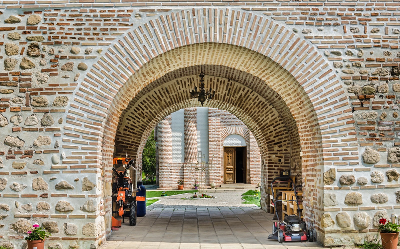 Half-Day Trip To Snagov Monastery & Mogosoaia Palace – Small Group/Private Tour — gallery 3