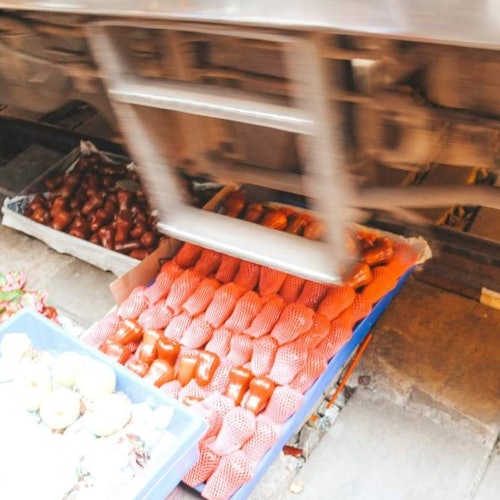 Maeklong Railway & Damnoen Saduak Market: Guided Tour + Train & Boat Ride — gallery 2