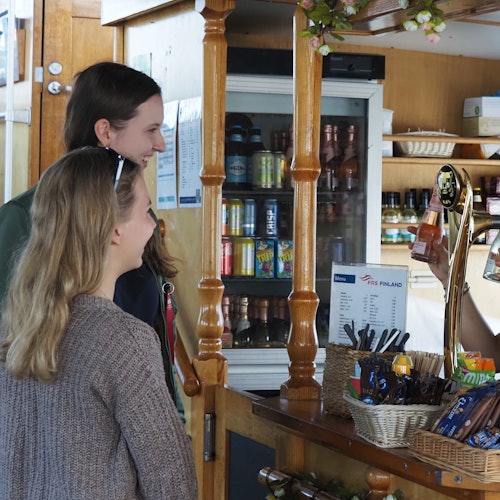 Helsinki: Roundtrip Ferry Transfer to Suomenlinna